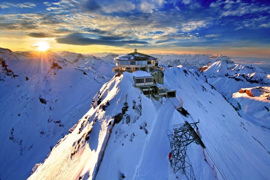 schilthorn, mountain station, summit-3033448.jpg